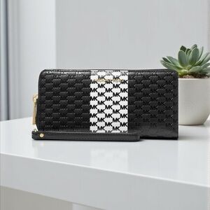 🖤🤍MICHAEL KORS🖤🤍Black/Optic White Jet Set Logo Travel Continental Wallet/NWT
